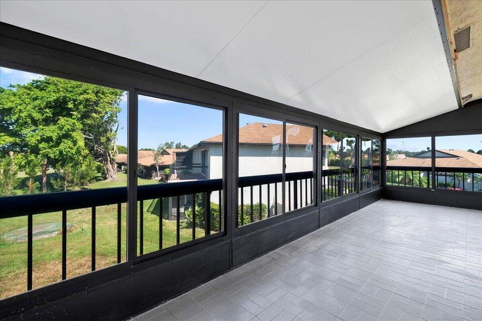 PALM GREENS AT VILLA DEL RAY CONDO II - Residential Lease