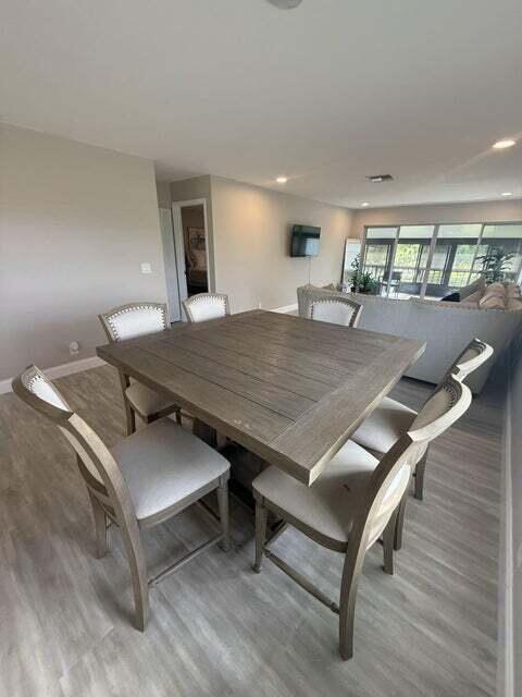PALM GREENS AT VILLA DEL RAY CONDO II - Residential Lease