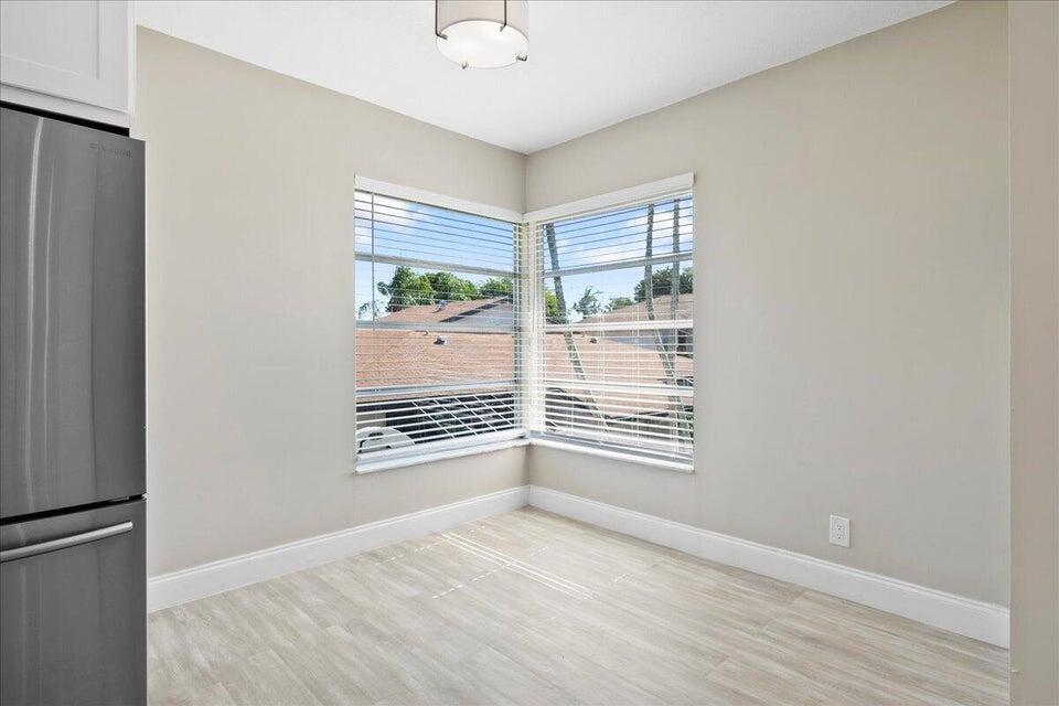 PALM GREENS AT VILLA DEL RAY CONDO II - Residential Lease