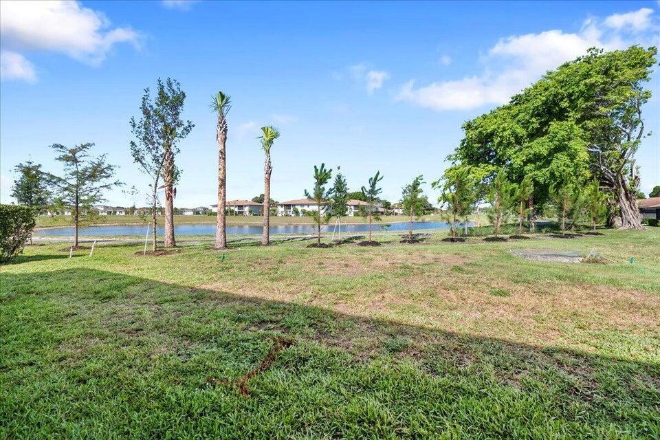 PALM GREENS AT VILLA DEL RAY CONDO II - Residential Lease