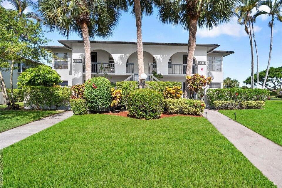 PALM GREENS AT VILLA DEL RAY CONDO II - Residential Lease