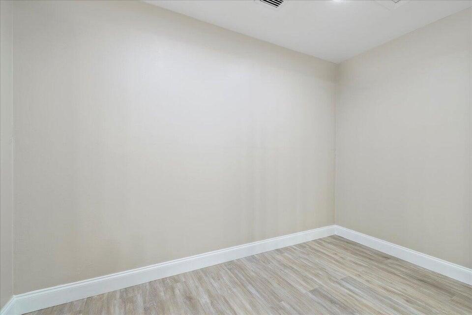 PALM GREENS AT VILLA DEL RAY CONDO II - Residential Lease