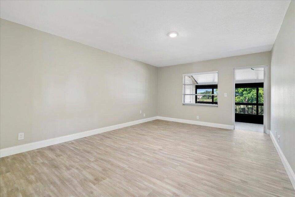 PALM GREENS AT VILLA DEL RAY CONDO II - Residential Lease