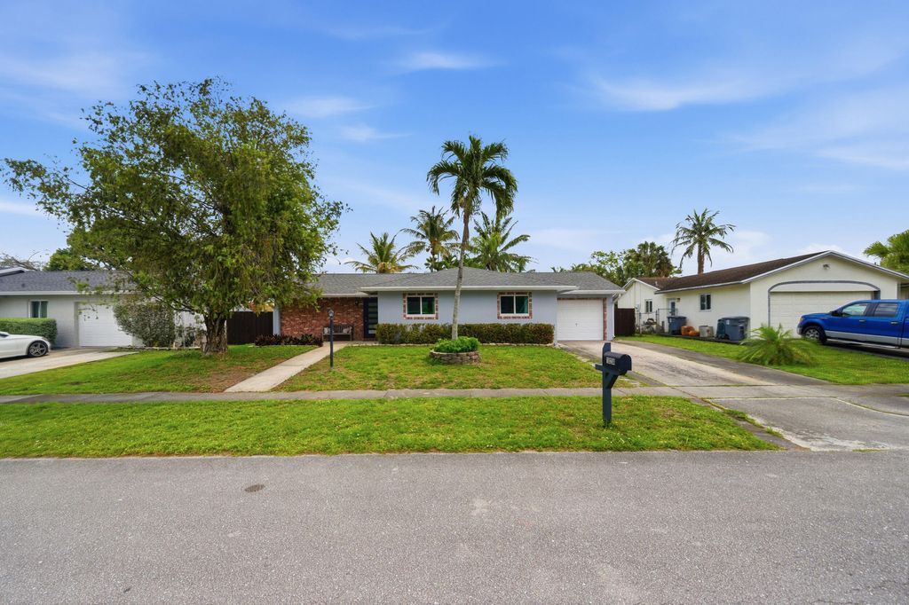 Photo of 10234 Sleepy Brook Way, Boca Raton, FL 33428 (MLS # B26022548)