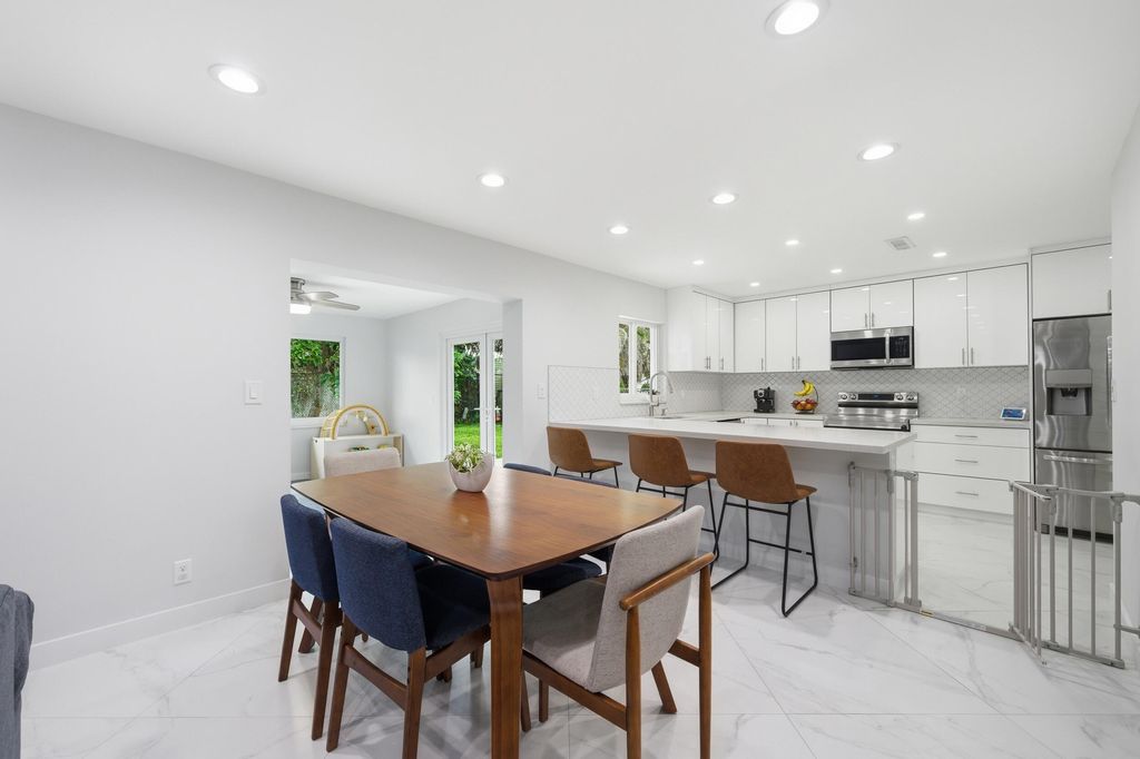 Photo of 10234 Sleepy Brook Way, Boca Raton, FL 33428 (MLS # B26022548)