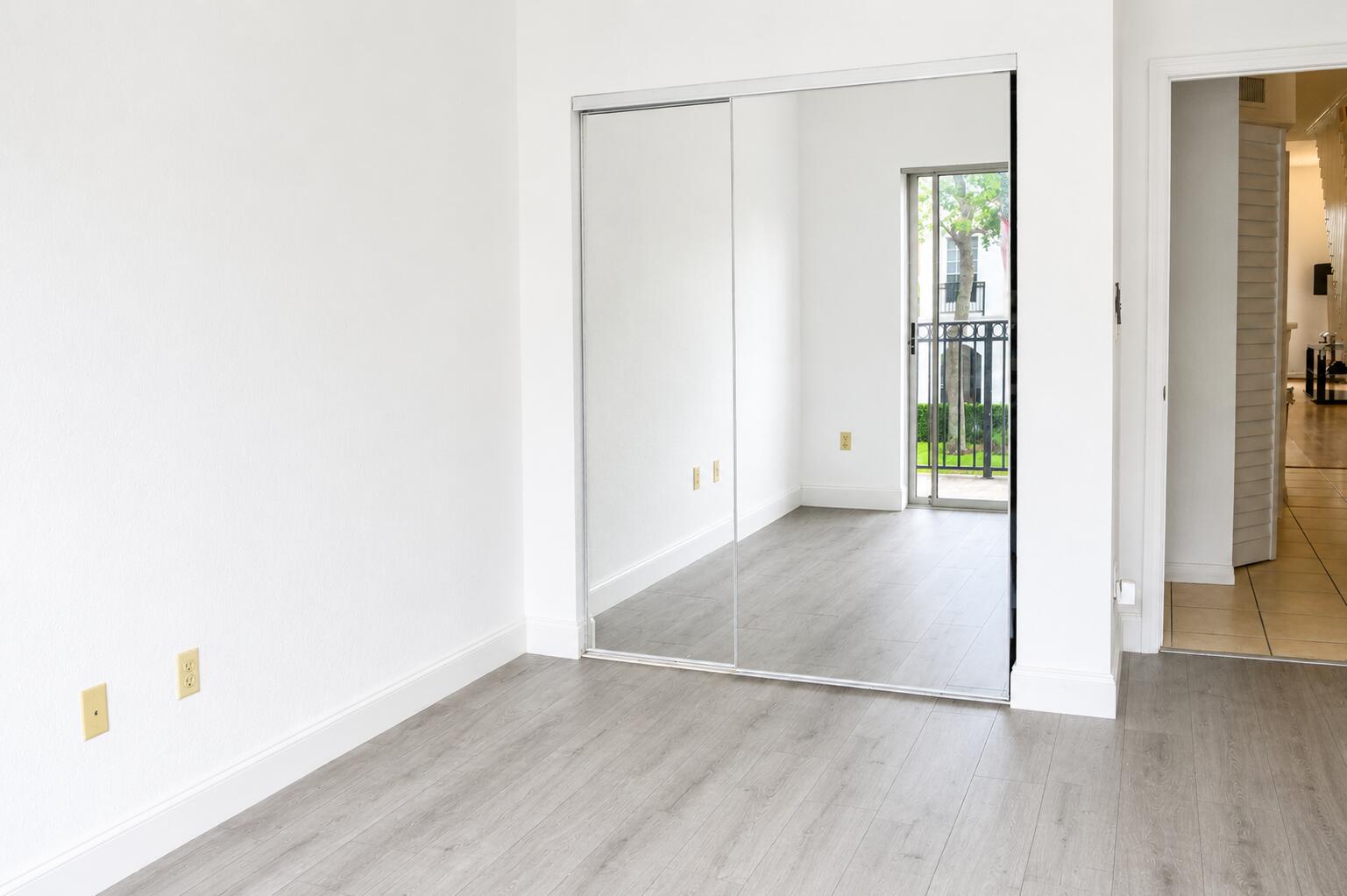 VILLAS DE TUSCANY CONDO - Residential Lease