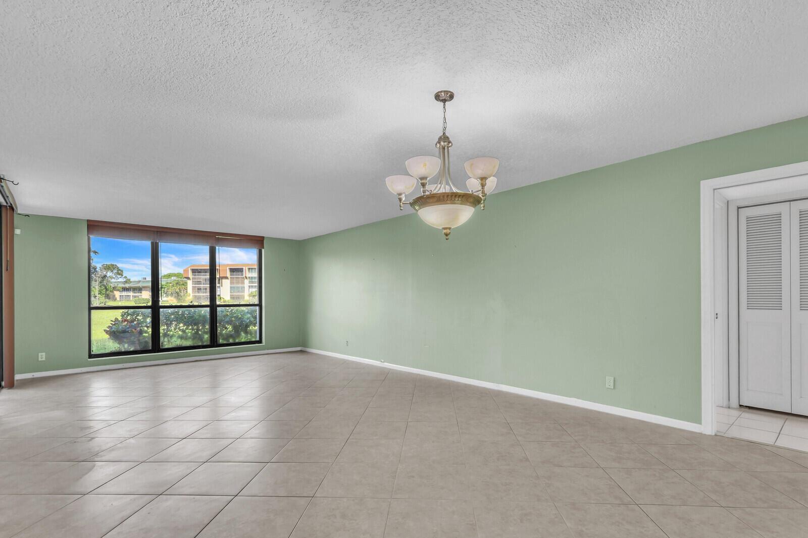 WOODLAND LAKES - Residential