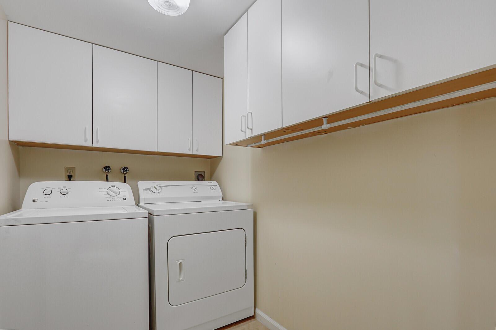 WOODLAND LAKES - Residential