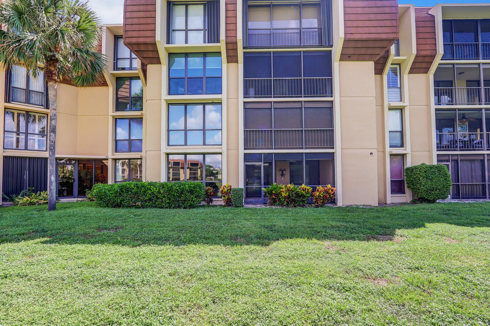 WOODLAND LAKES - Residential