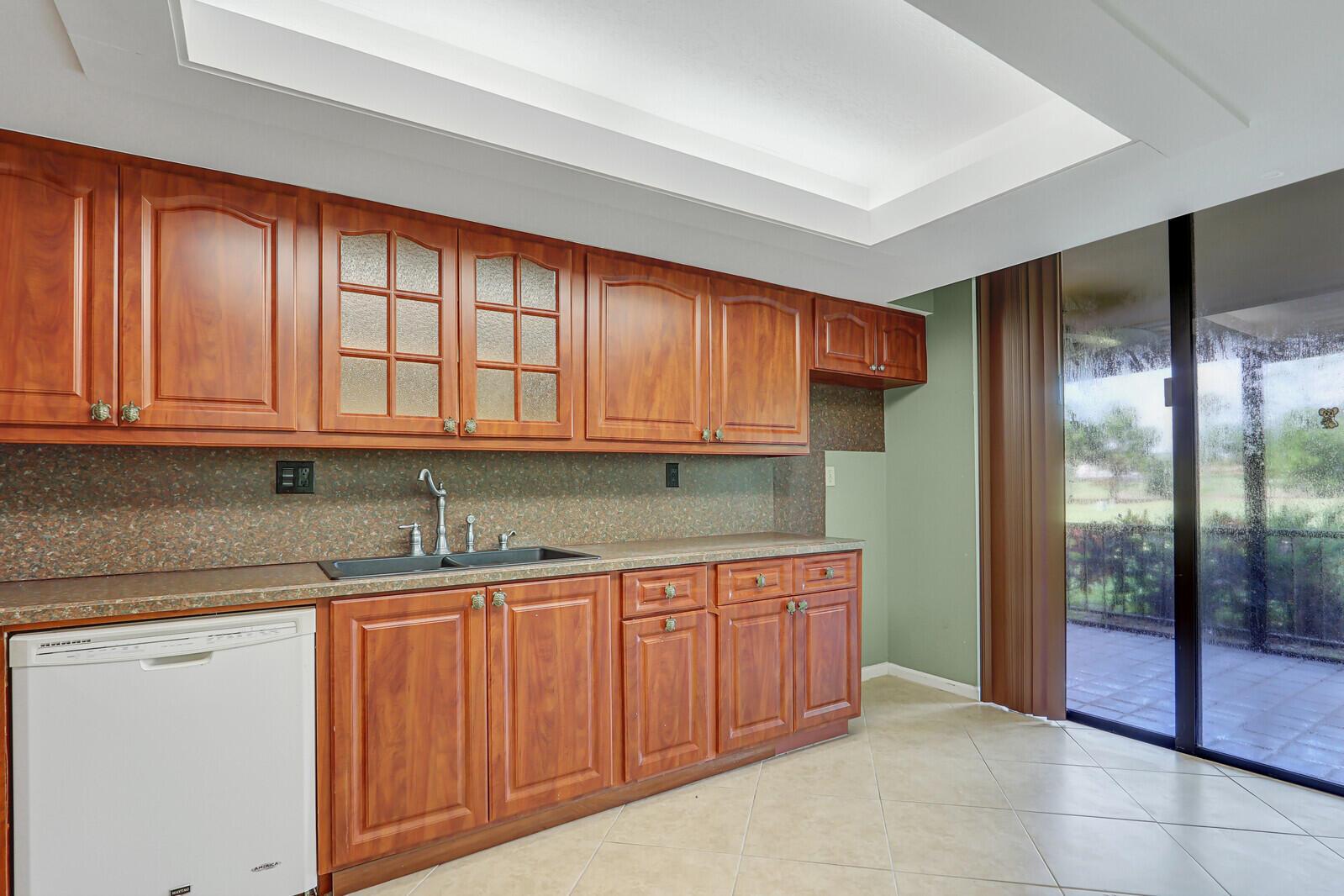 WOODLAND LAKES - Residential
