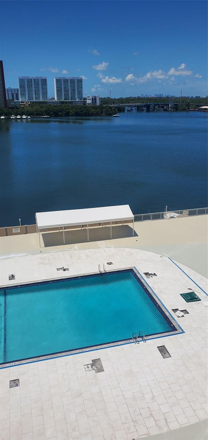 Winston Towers - Residential