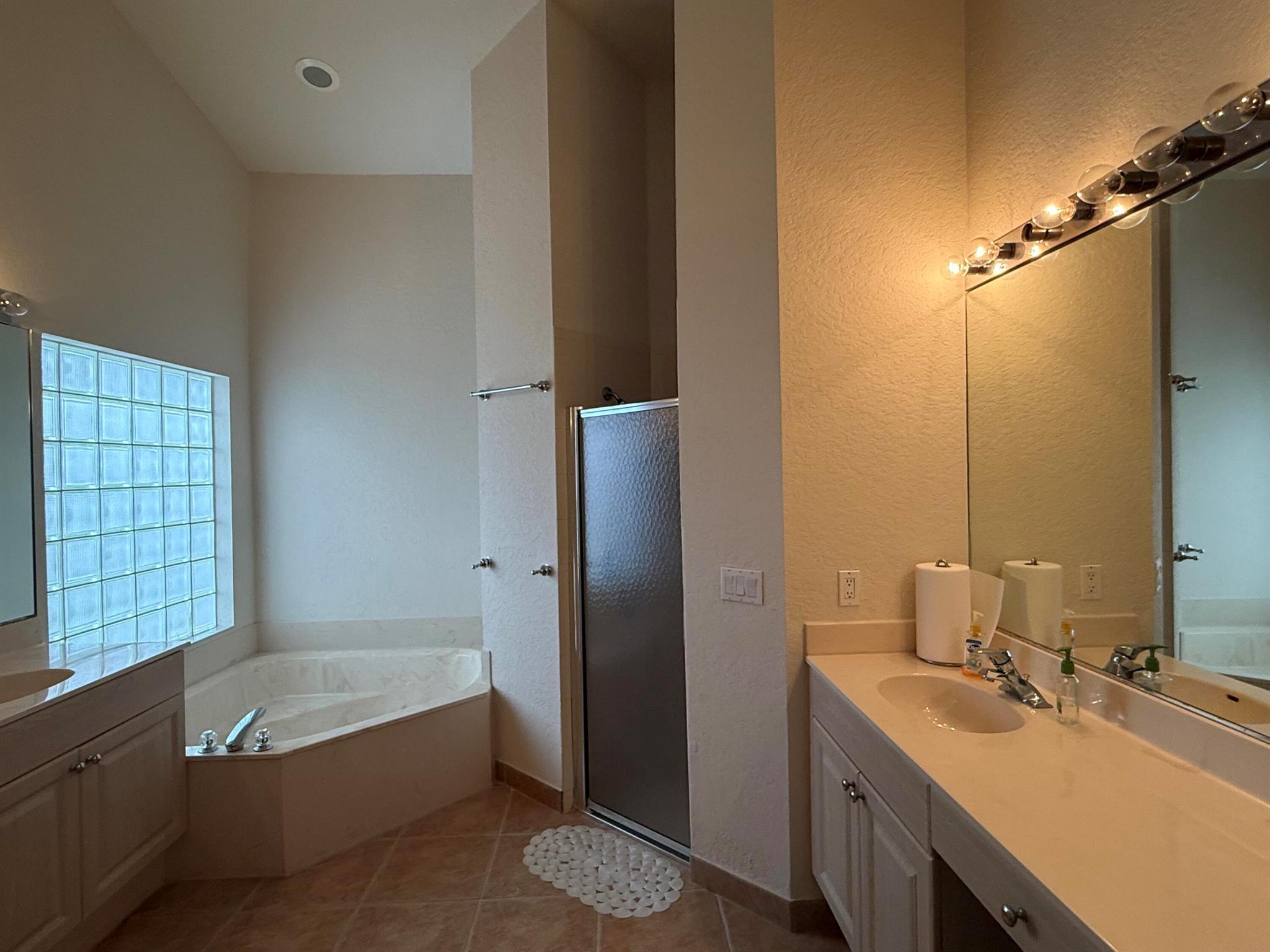 ROSSMOOR LAKES/THE CLUB - Residential