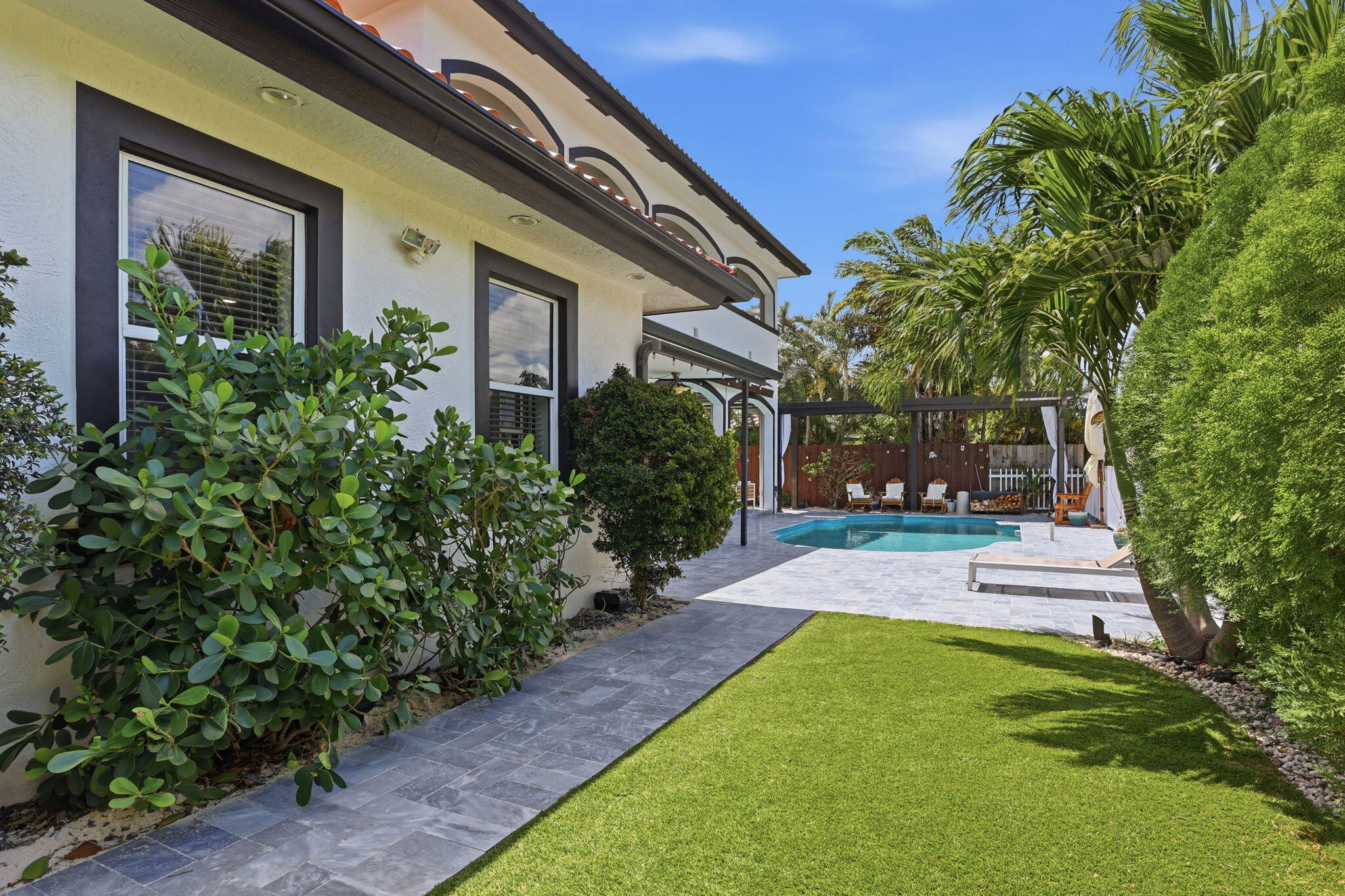 CORAL RIDGE ISLES - Residential