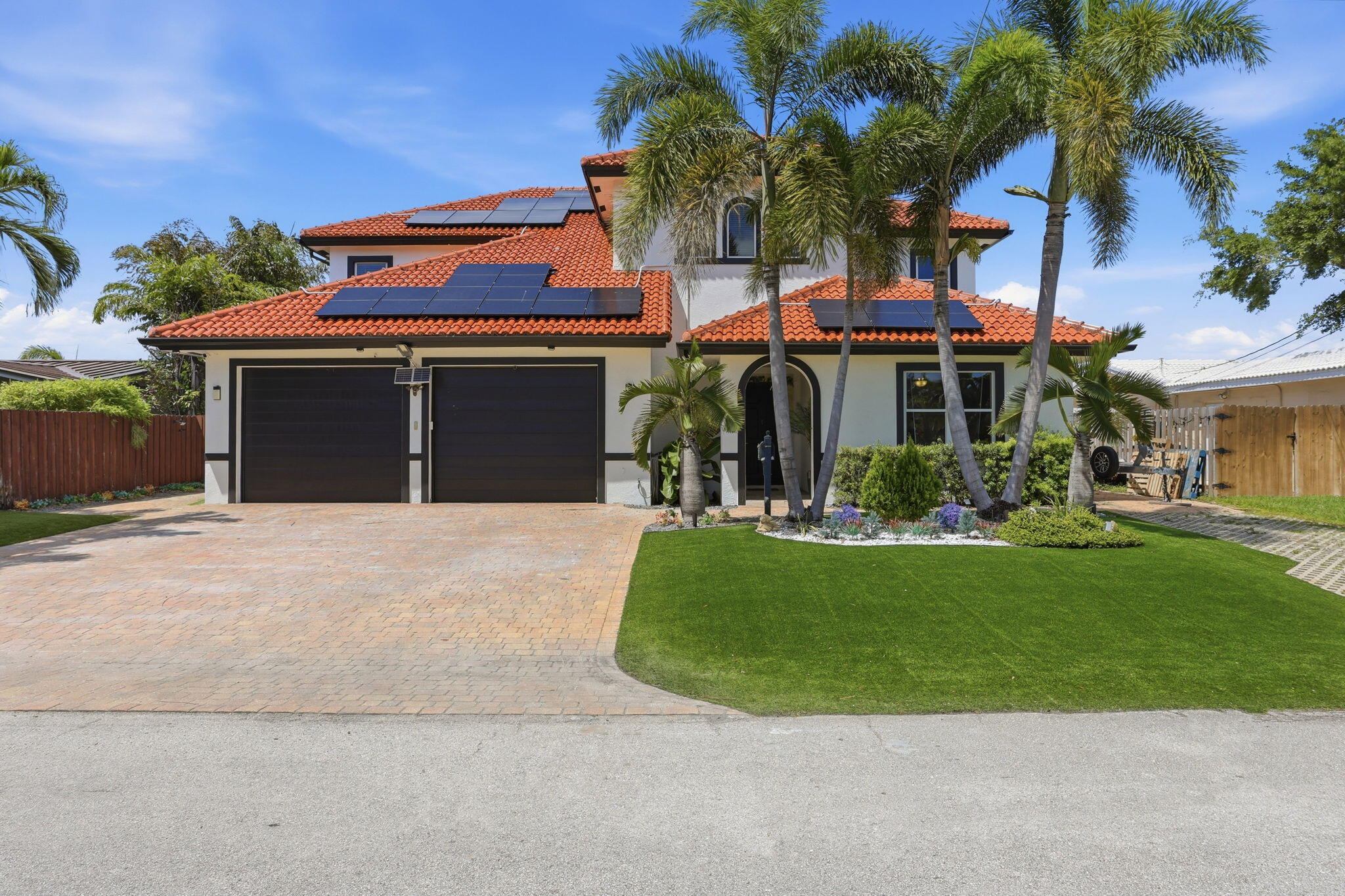 CORAL RIDGE ISLES - Residential