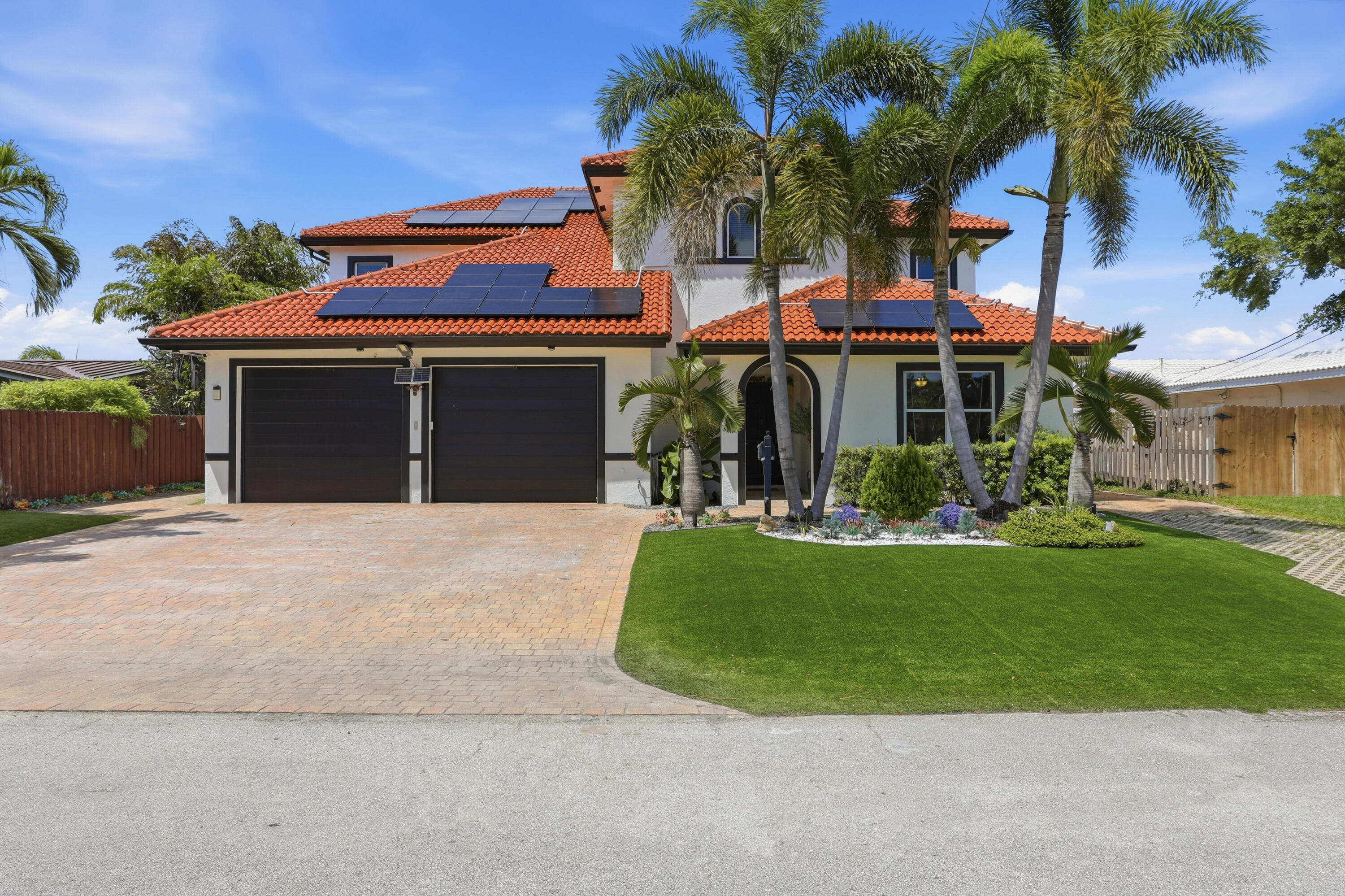 CORAL RIDGE ISLES - Residential