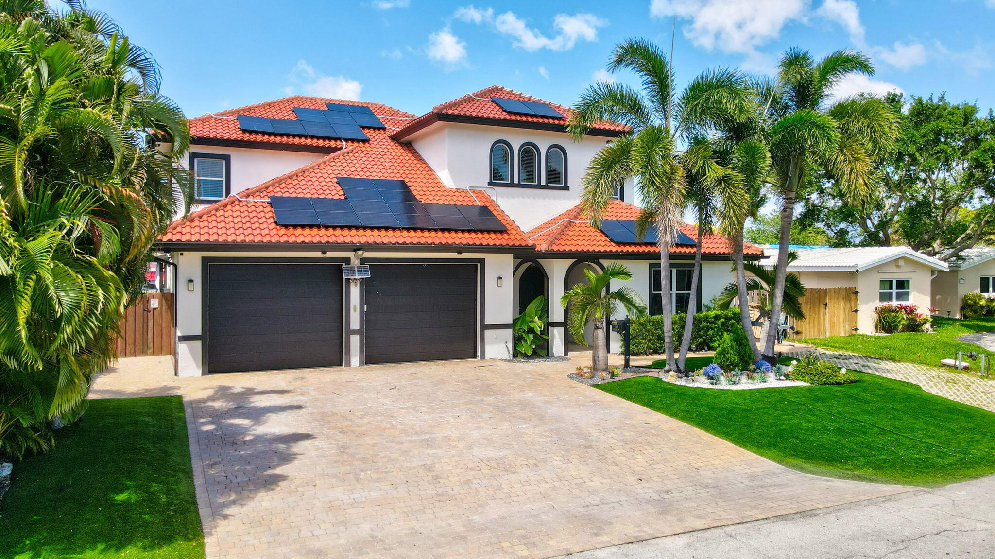 CORAL RIDGE ISLES - Residential