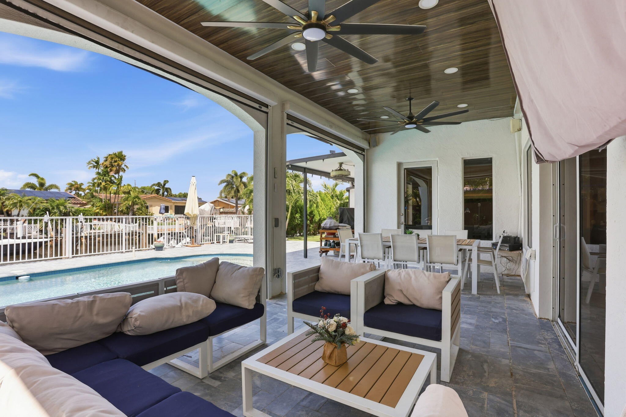 CORAL RIDGE ISLES - Residential