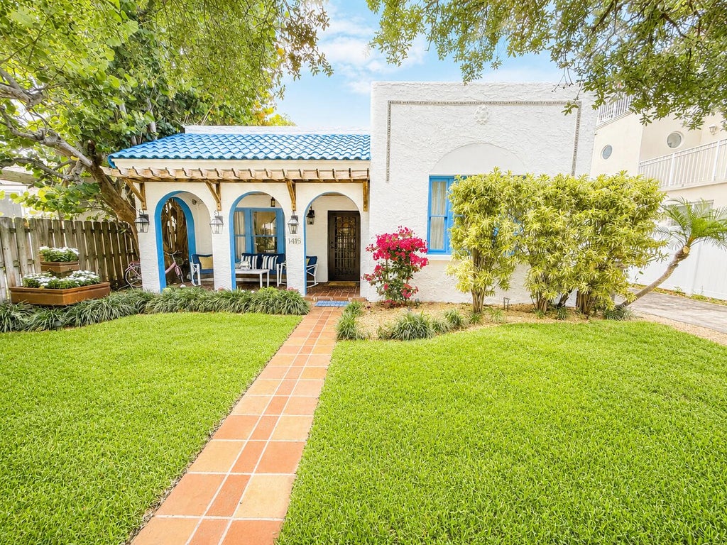 Photo of 1415 NE 4th Place, Fort Lauderdale, FL 33301 (MLS # B26073706)