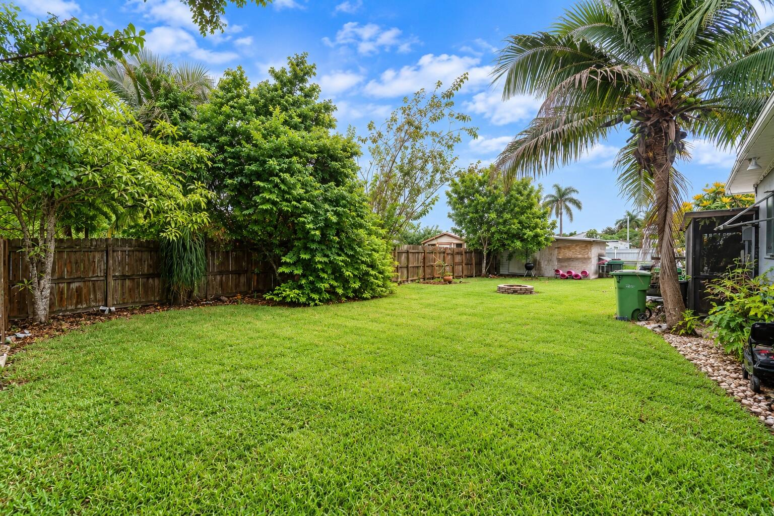 465 NW 16TH Street
