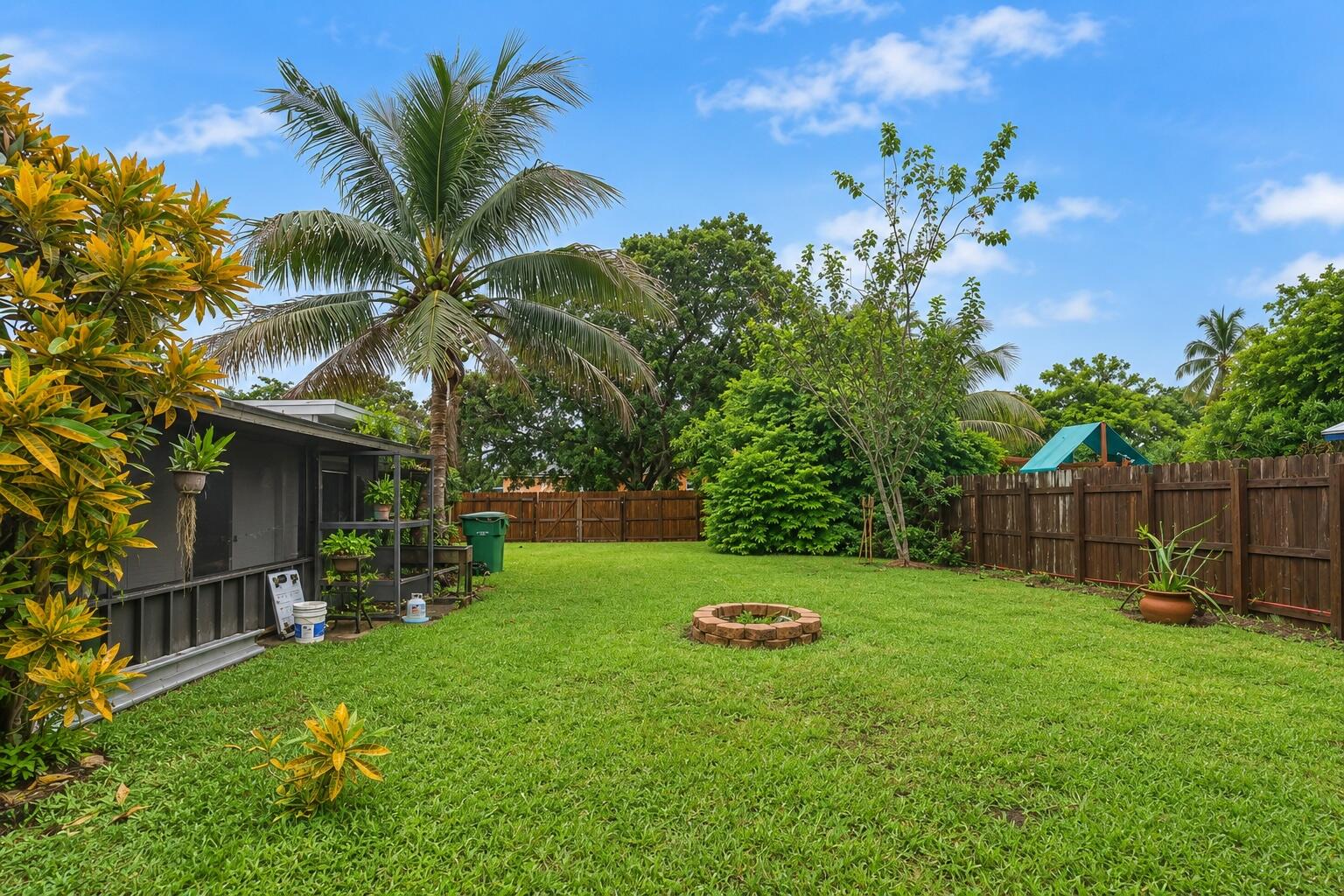465 NW 16TH Street
