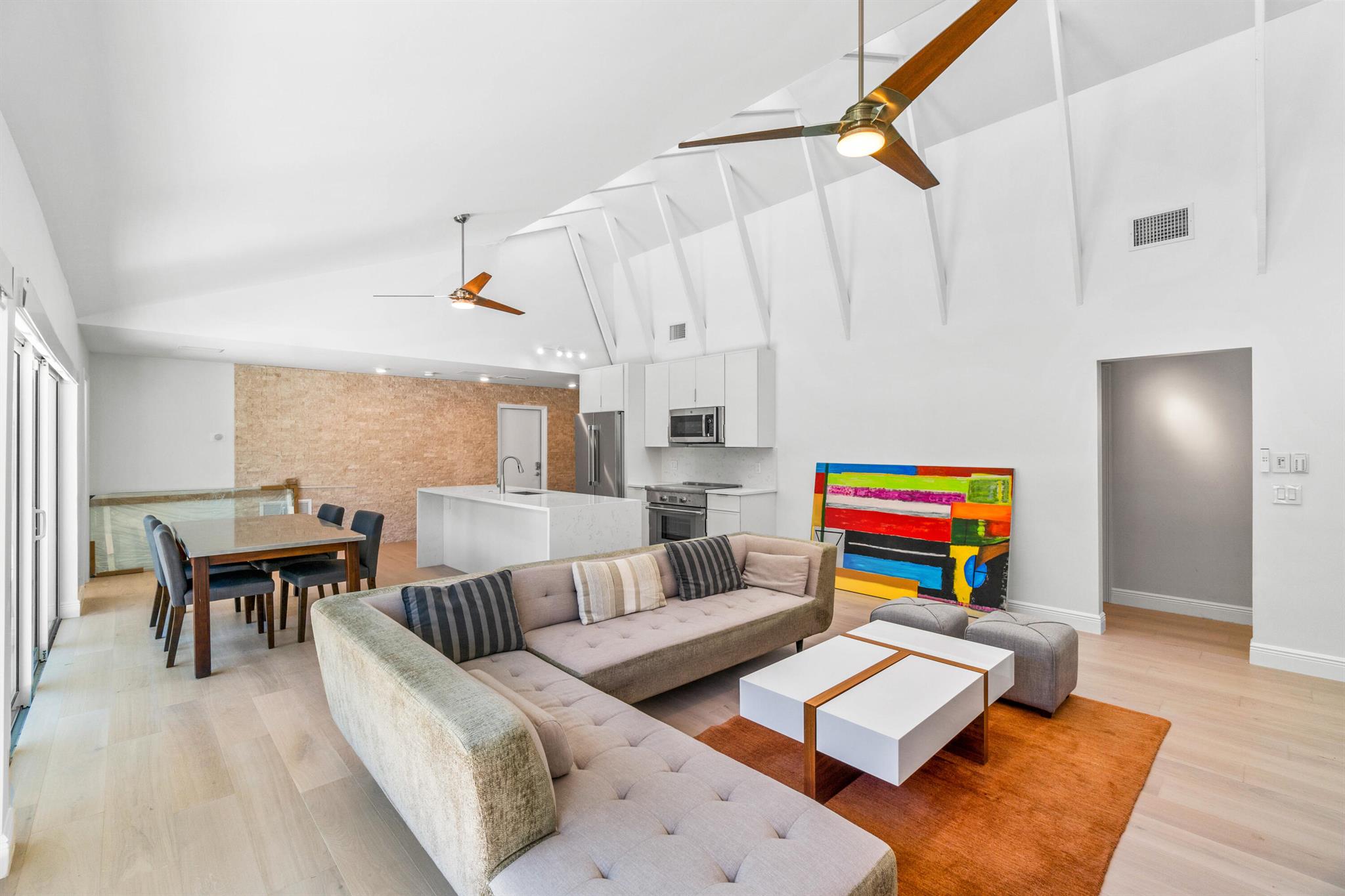 RIO DEL REY SHORES - Residential