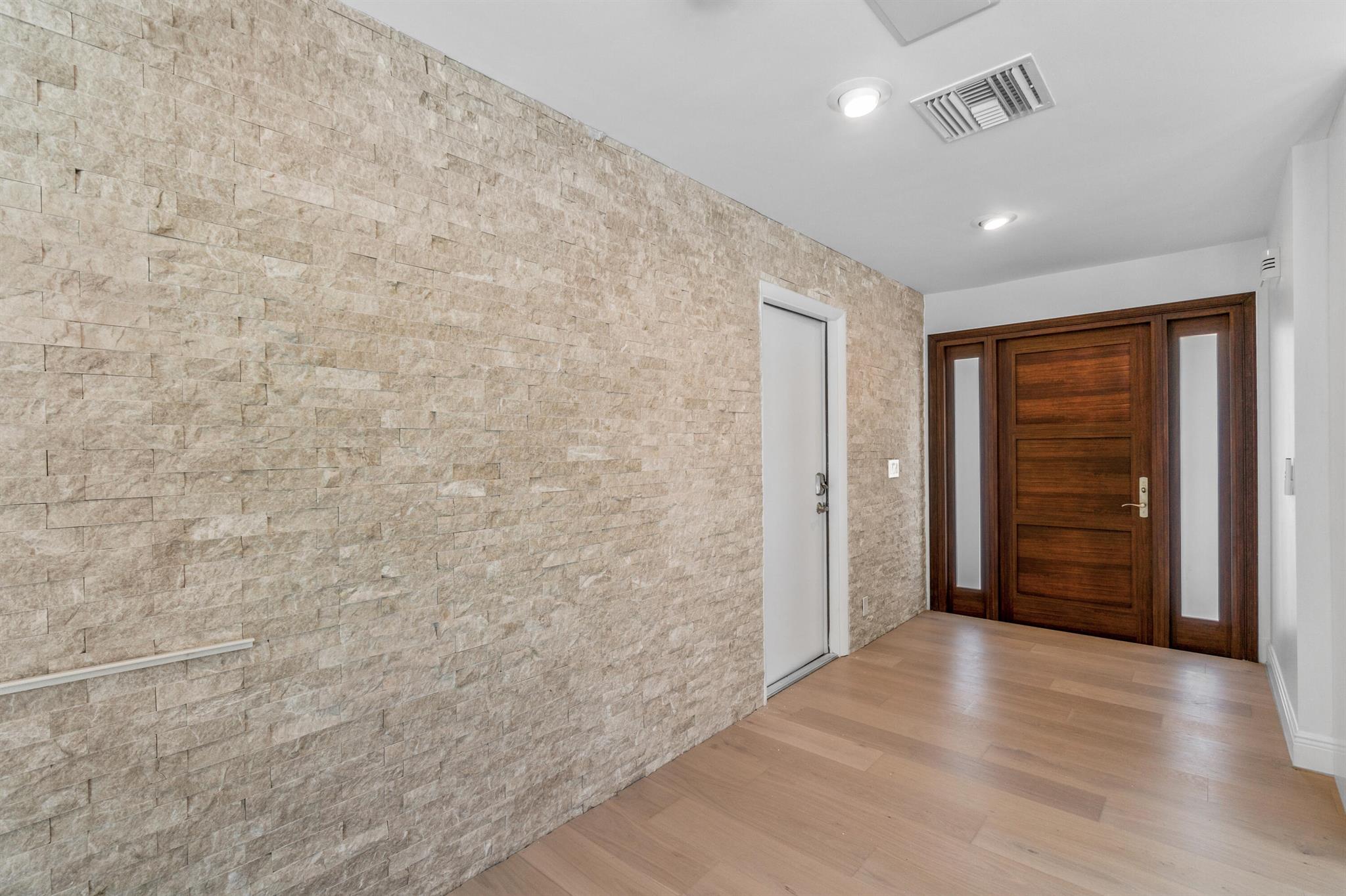 RIO DEL REY SHORES - Residential