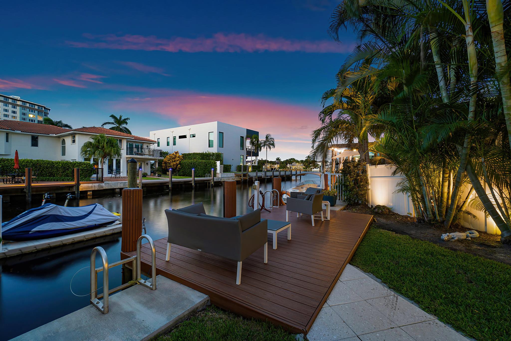 RIO DEL REY SHORES - Residential