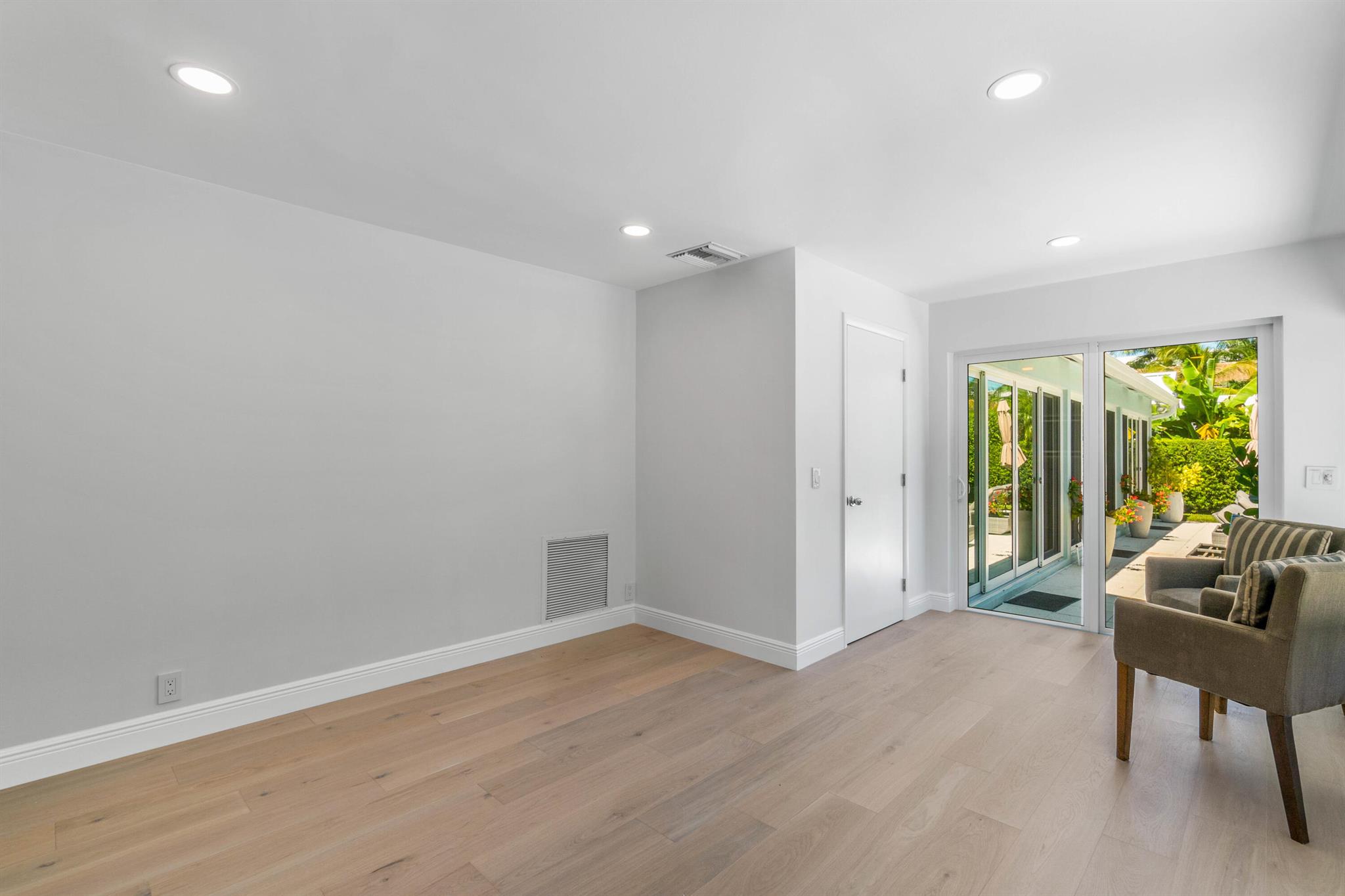 RIO DEL REY SHORES - Residential