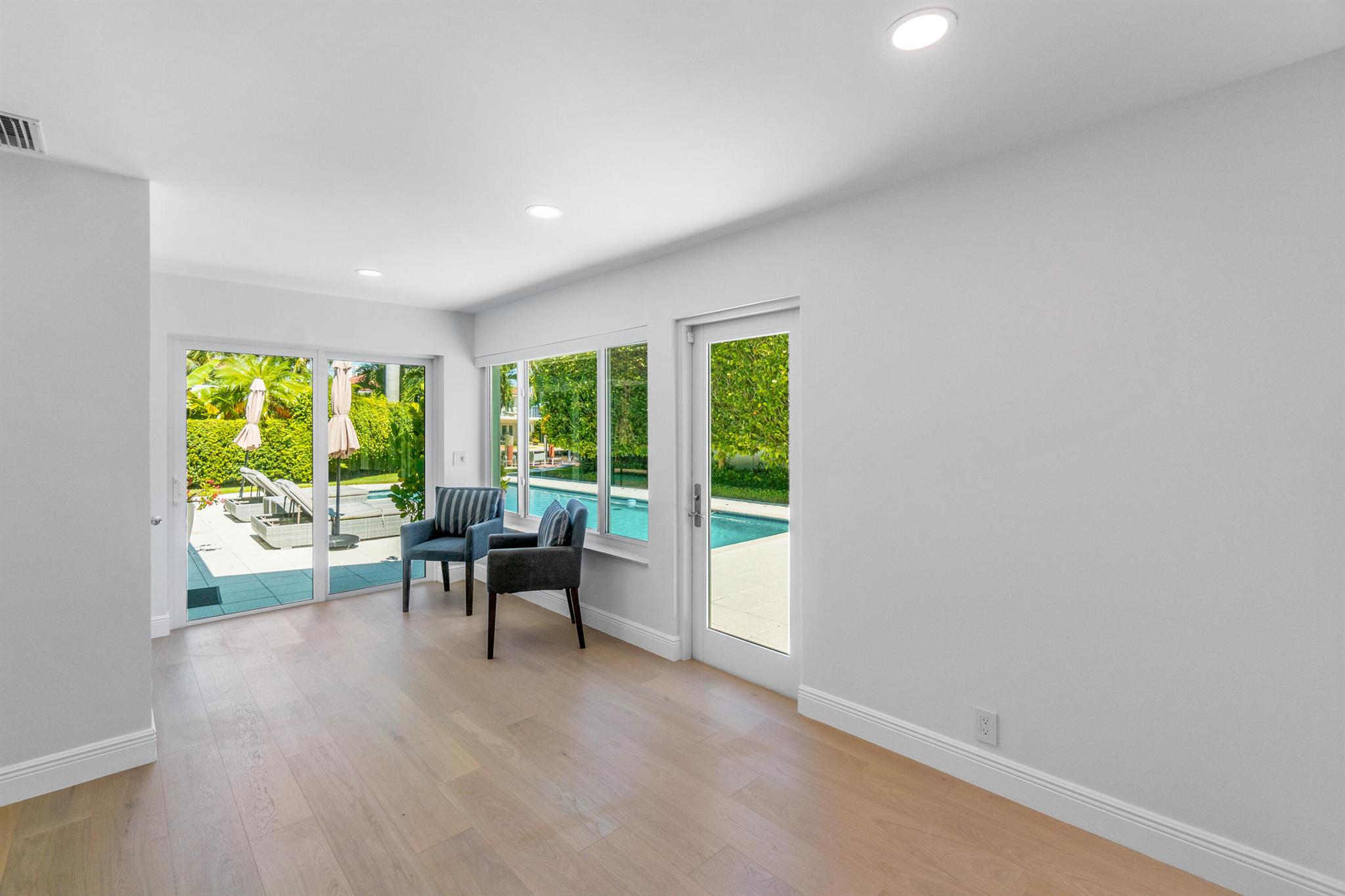 RIO DEL REY SHORES - Residential