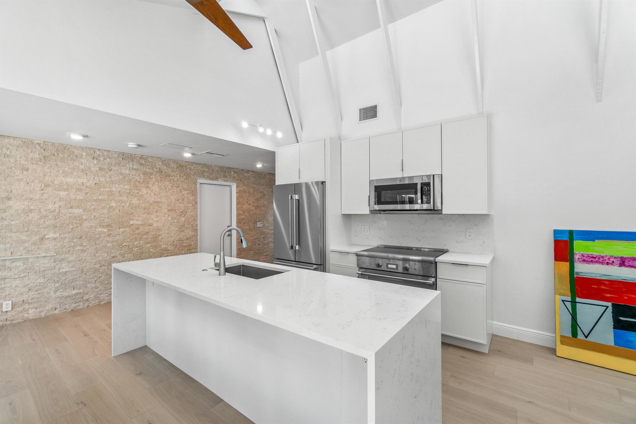 RIO DEL REY SHORES - Residential