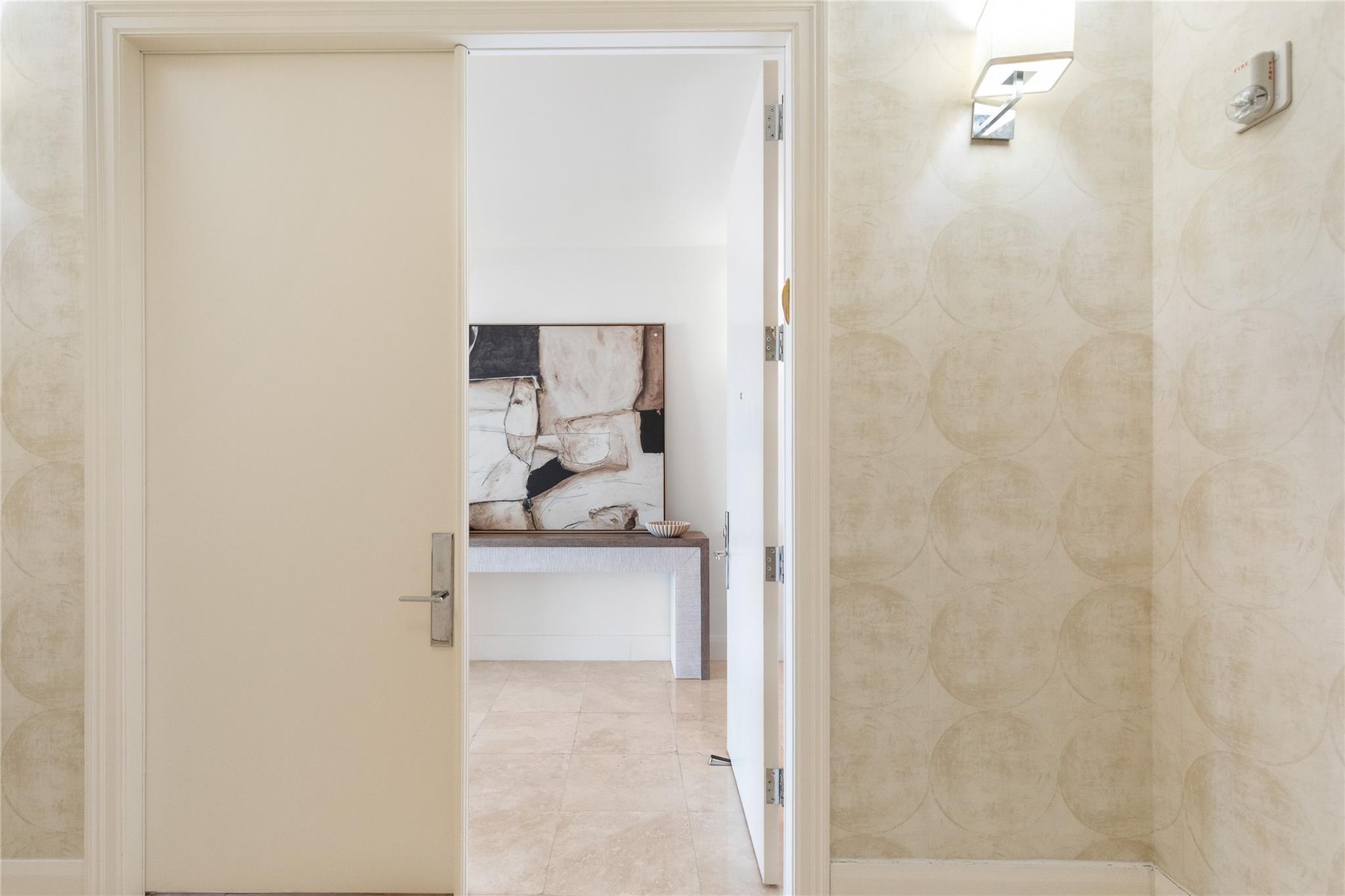 HAMPTONS SOUTH - Residential