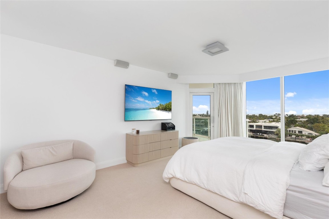 HAMPTONS SOUTH - Residential