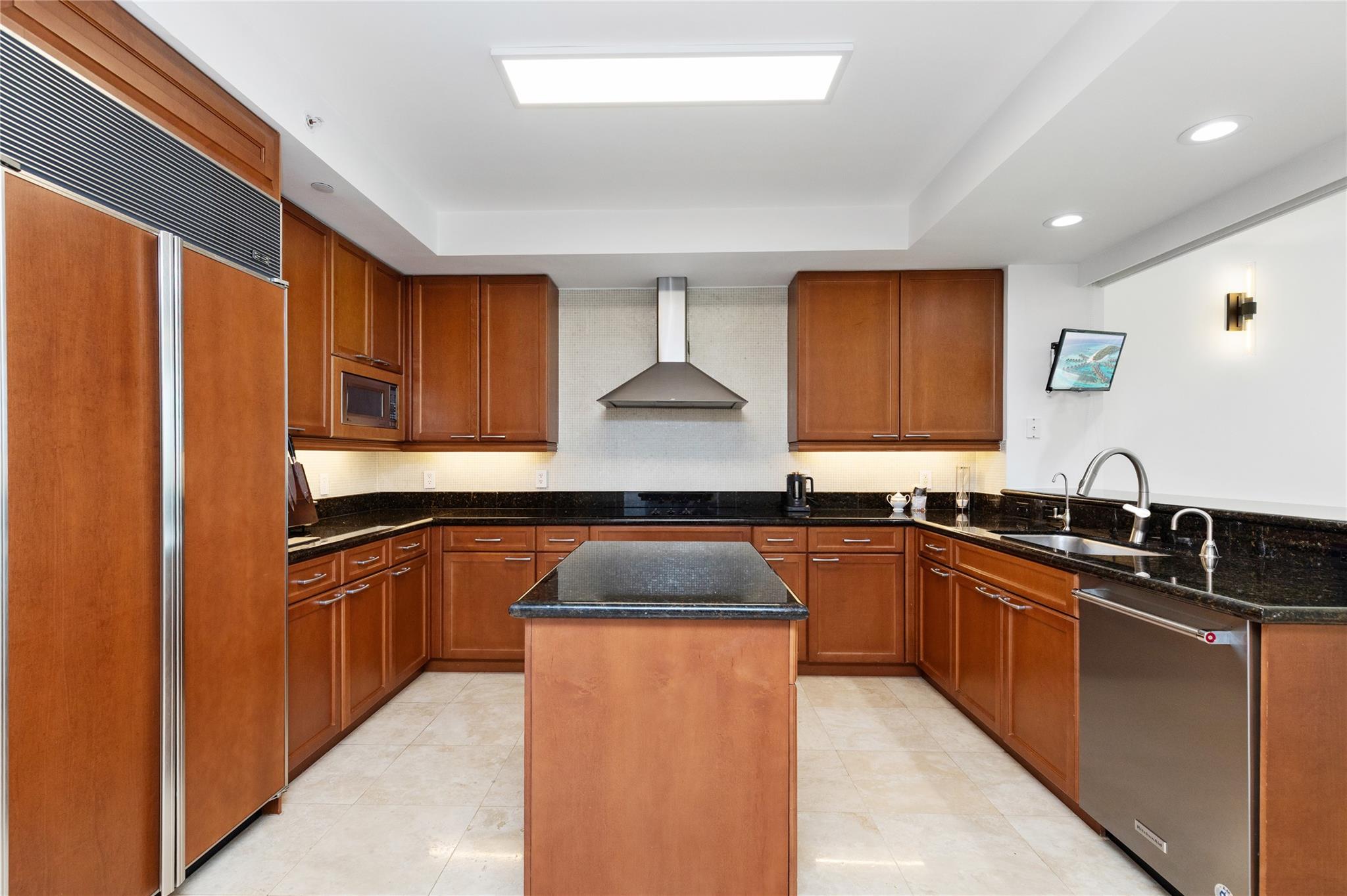 HAMPTONS SOUTH - Residential