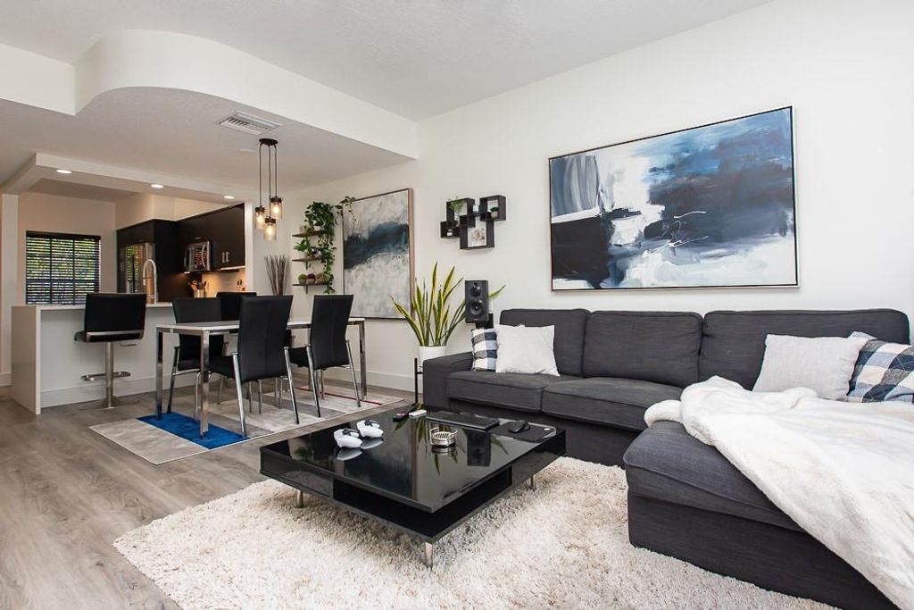 Photo of 136 SW 96th Avenue #15-2, Plantation, FL 33324 (MLS # F10521267)