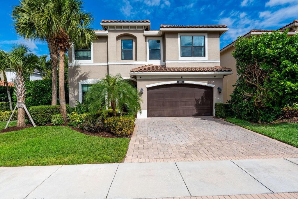 Photo of 8101 Ironstone Drive, Delray Beach, FL 33446 (MLS # R11156541)