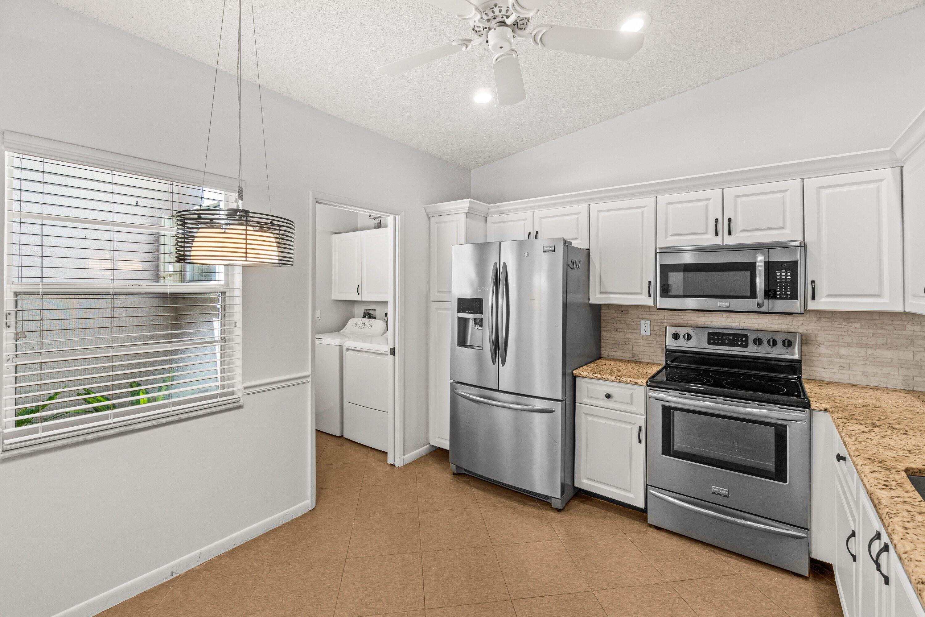 HUNTINGTON POINTE - Residential
