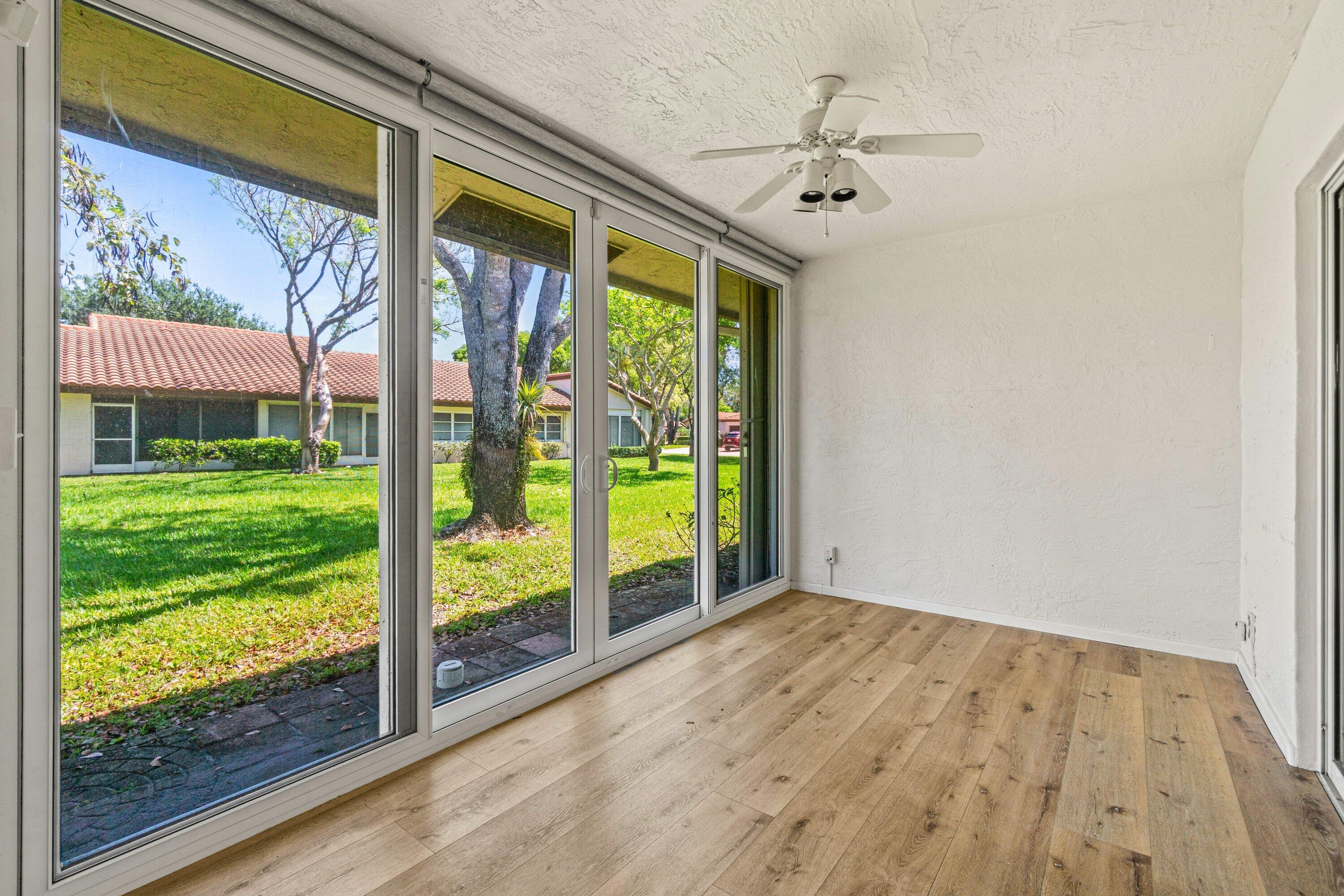 HUNTINGTON POINTE - Residential