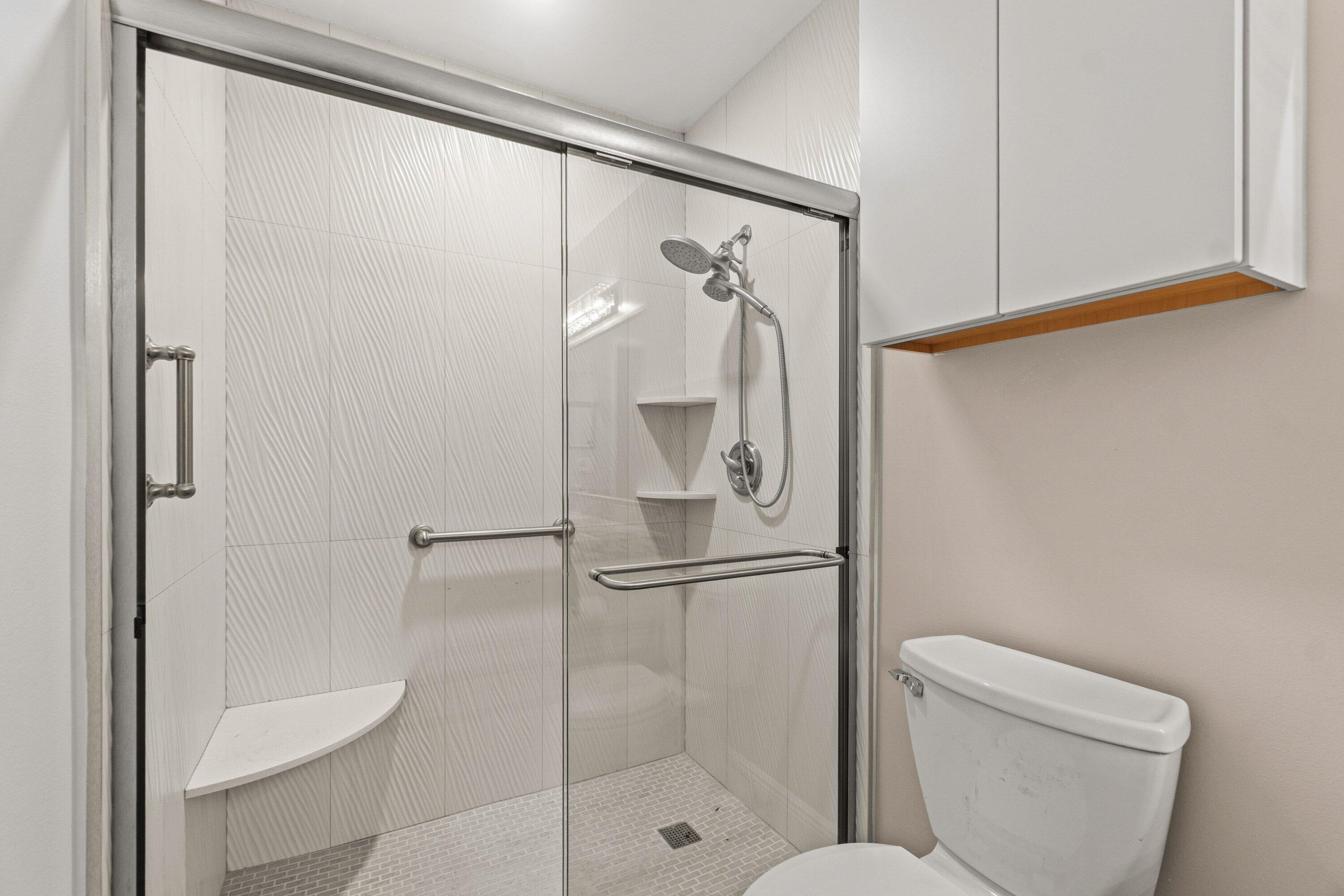 HUNTINGTON POINTE - Residential