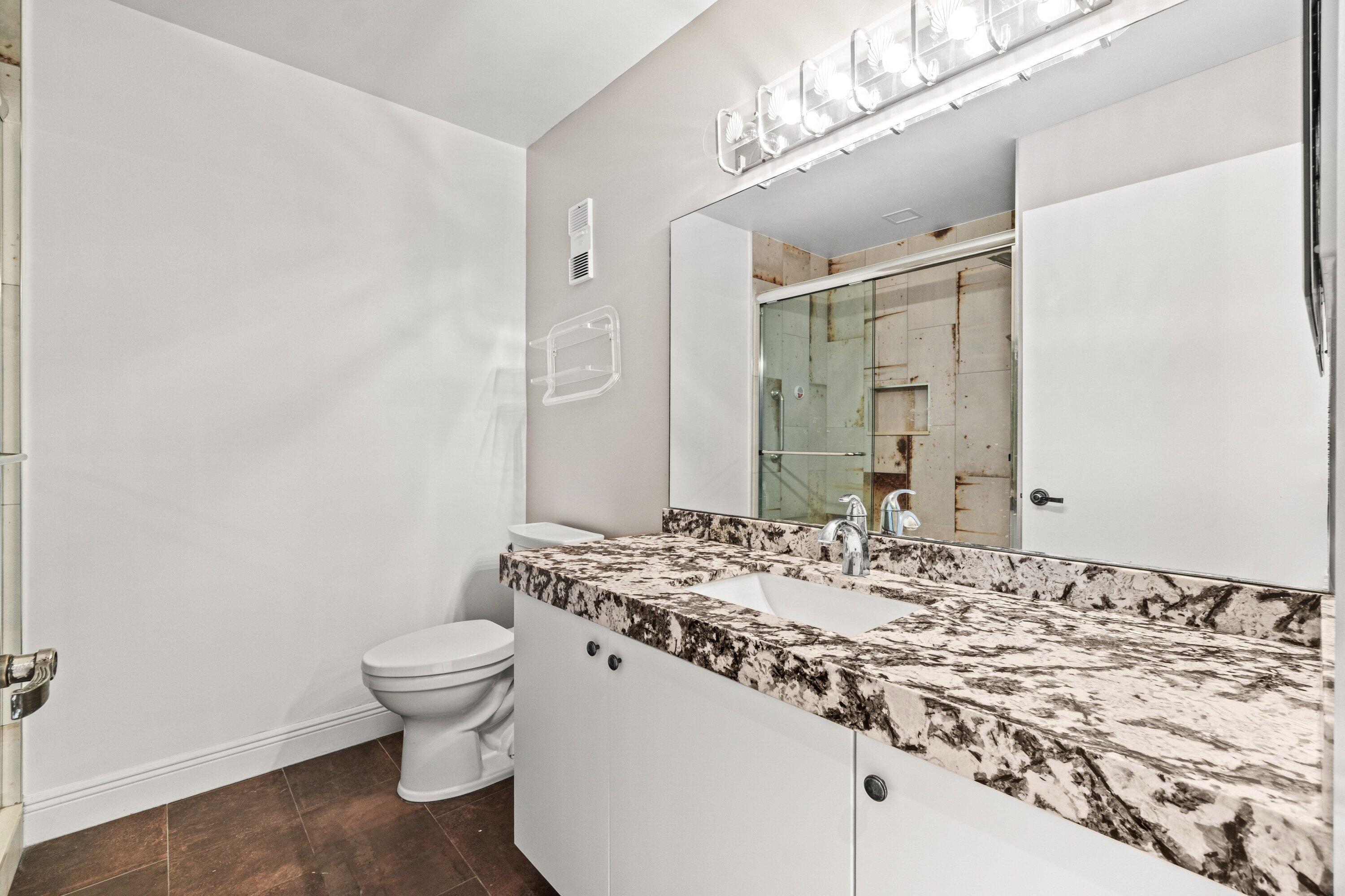 HUNTINGTON POINTE - Residential