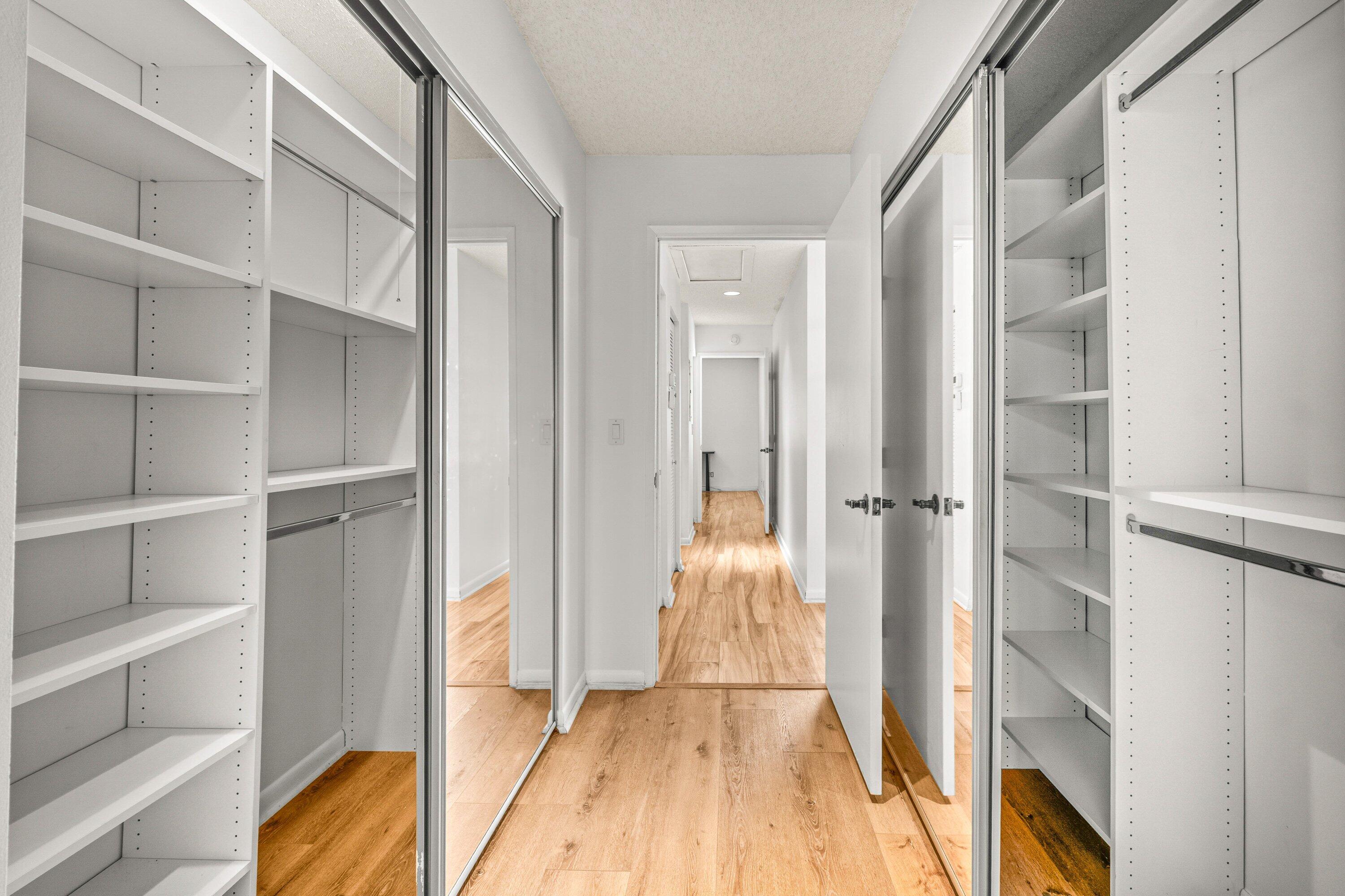 HUNTINGTON POINTE - Residential