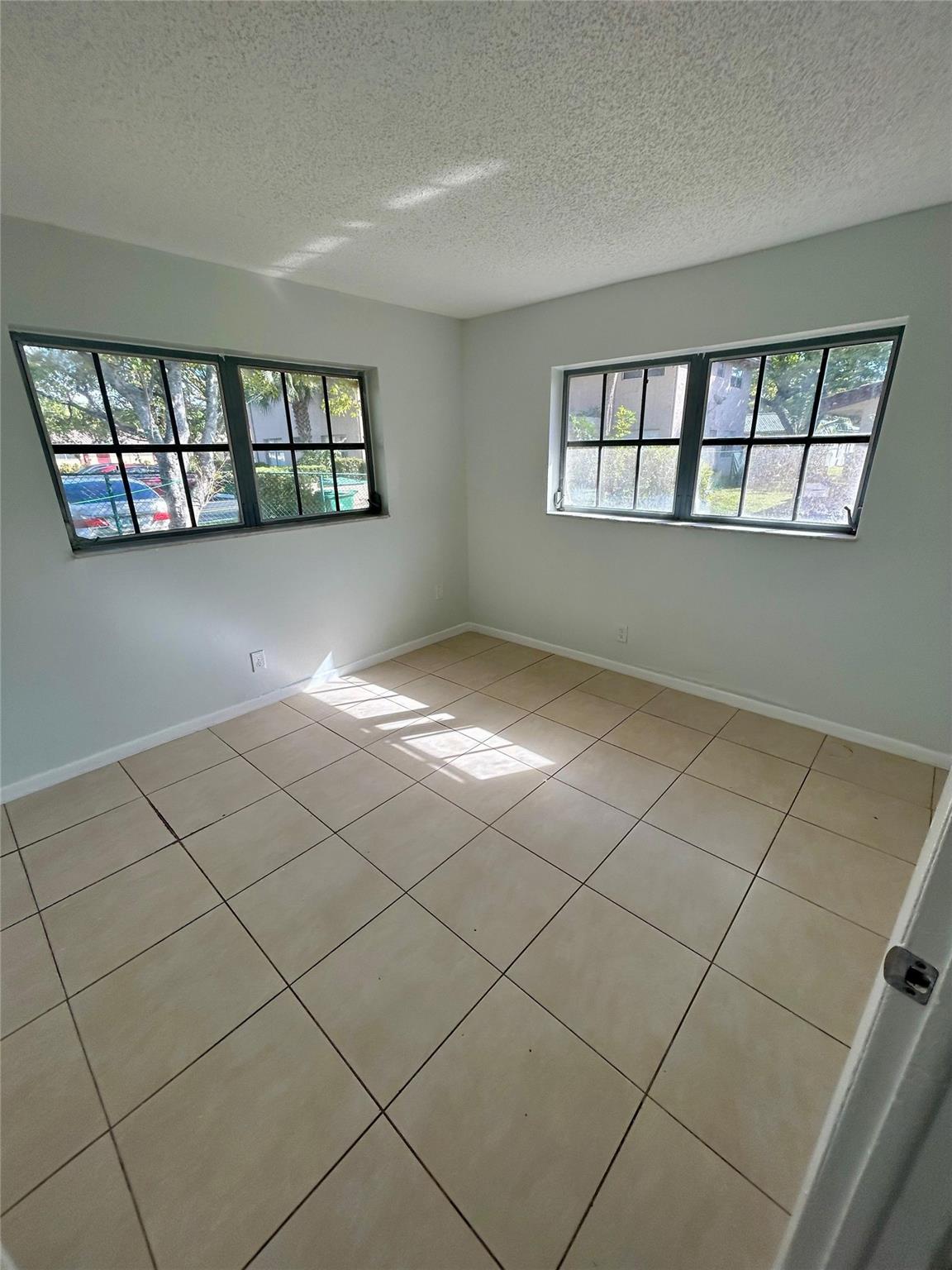 Coral Spgs Lakes 68-12 B - Residential Lease