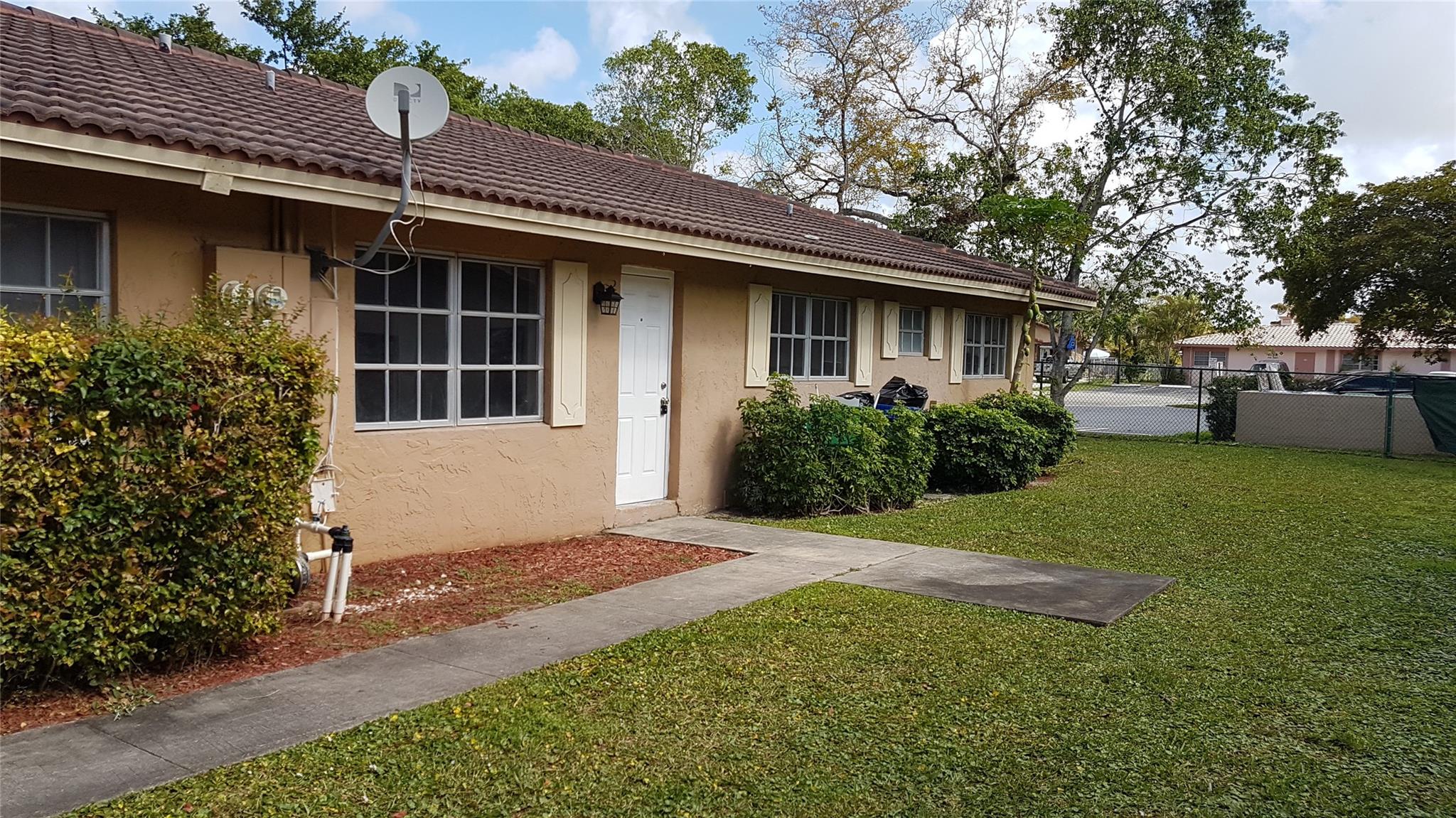 Coral Spgs Lakes 68-12 B - Residential Lease