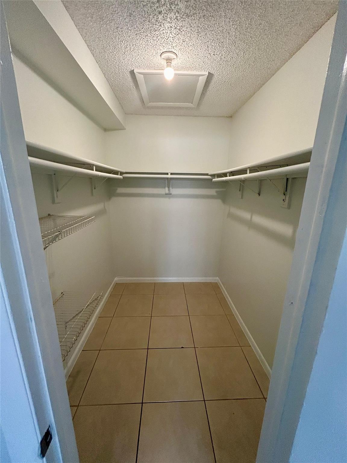 Coral Spgs Lakes 68-12 B - Residential Lease