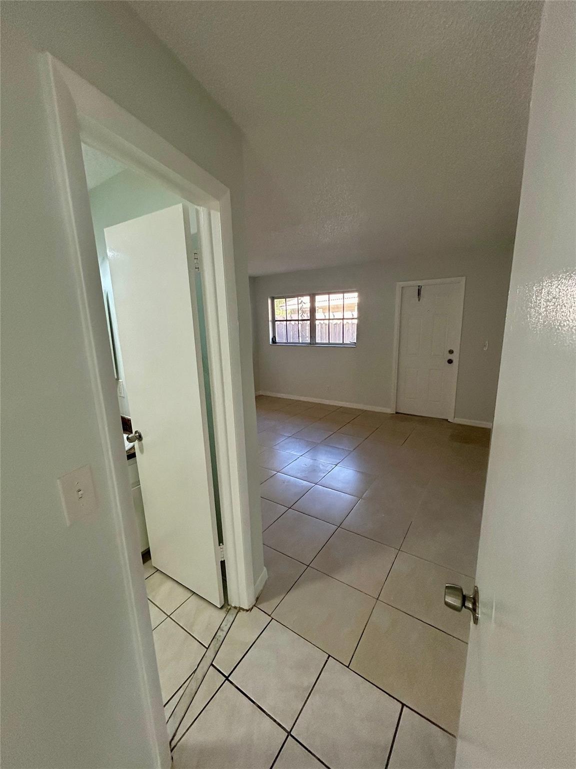 Coral Spgs Lakes 68-12 B - Residential Lease