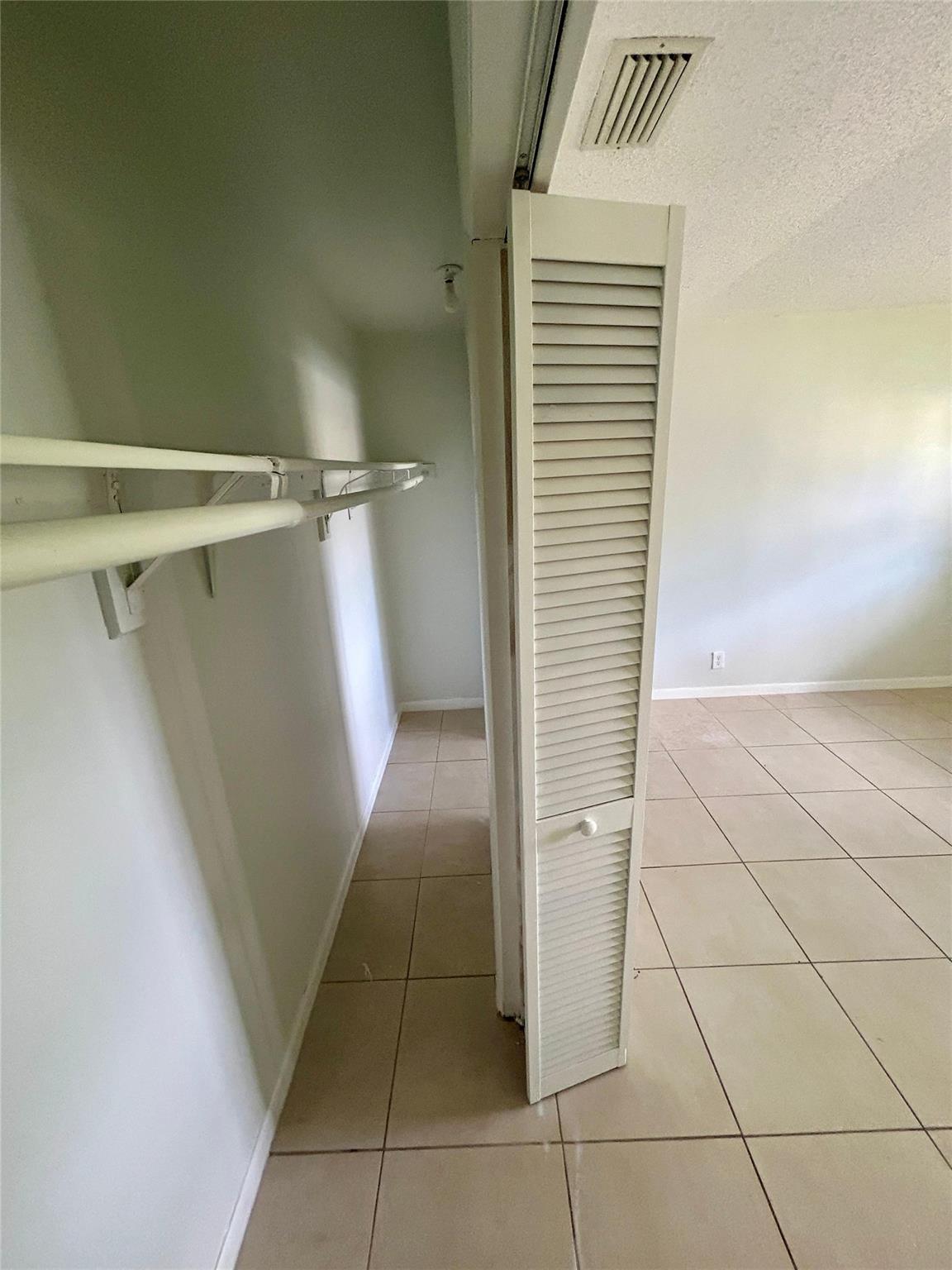 Coral Spgs Lakes 68-12 B - Residential Lease