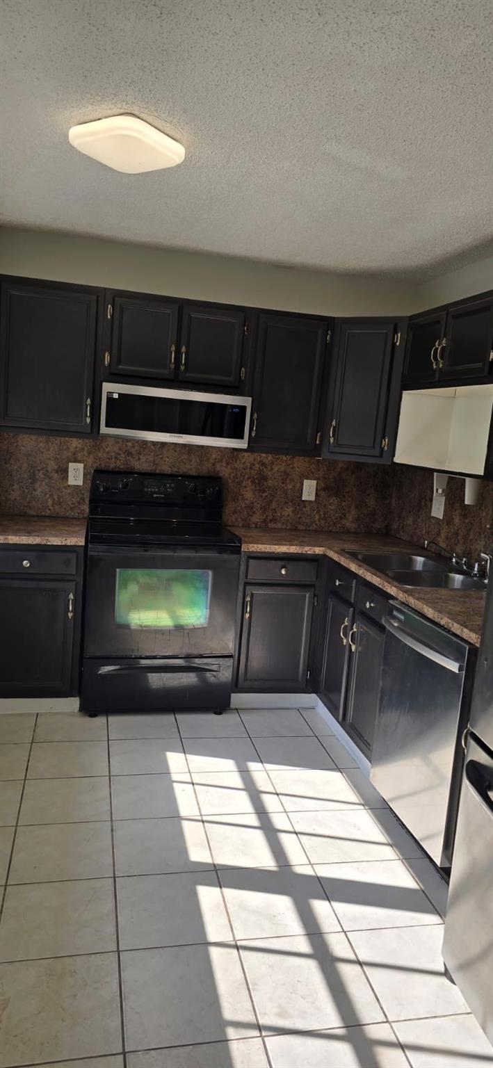 Coral Spgs Lakes 68-12 B - Residential Lease