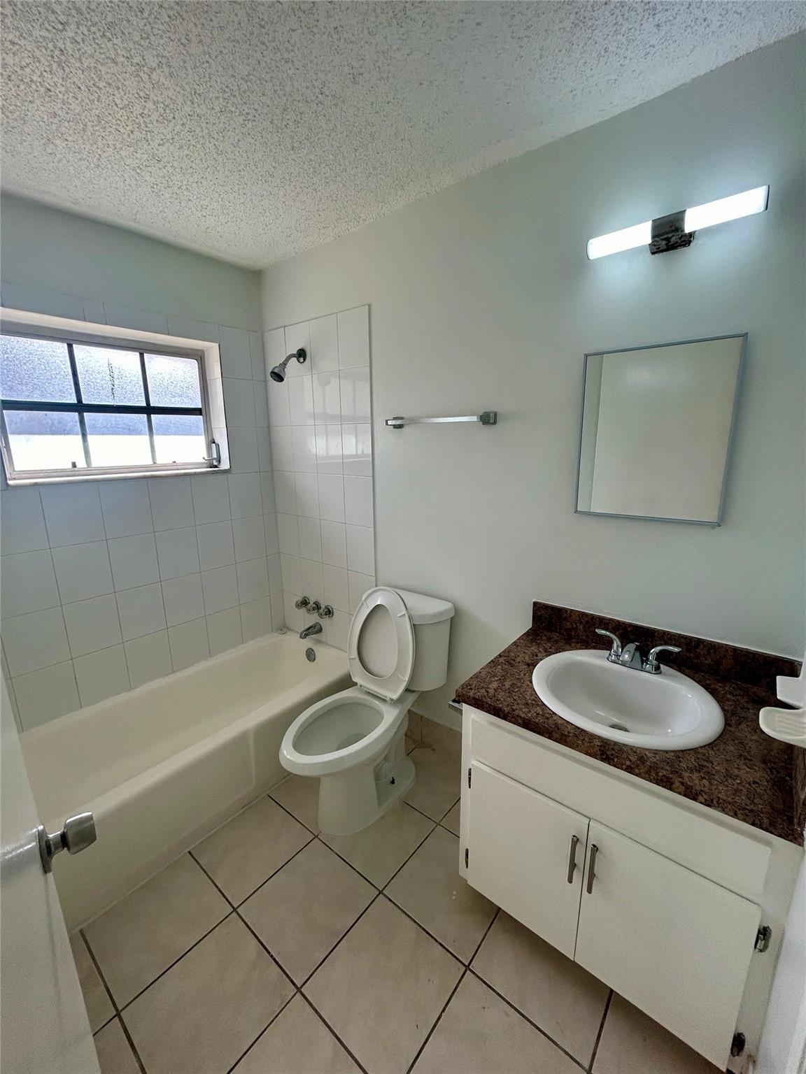 Coral Spgs Lakes 68-12 B - Residential Lease