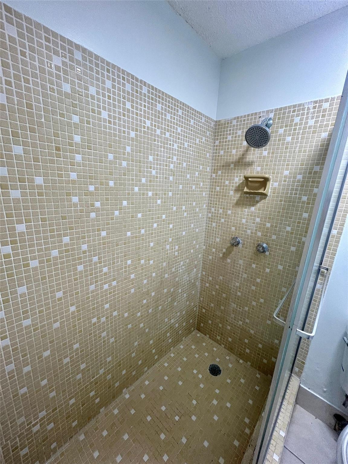 Coral Spgs Lakes 68-12 B - Residential Lease