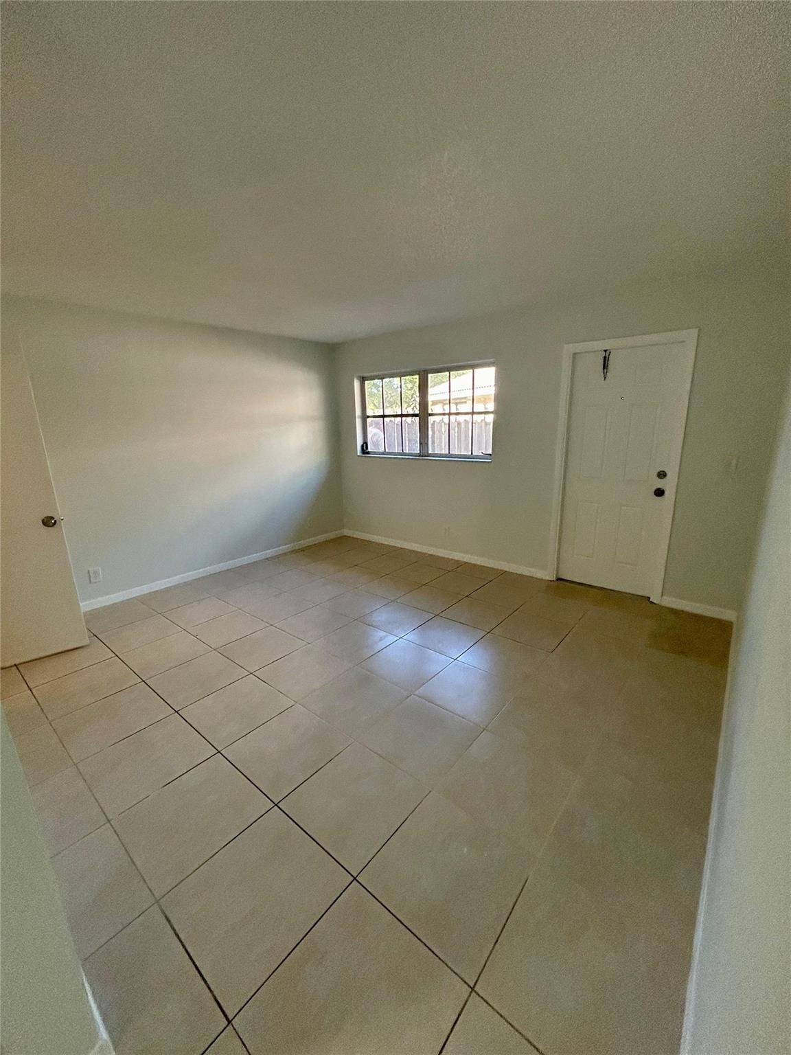 Coral Spgs Lakes 68-12 B - Residential Lease