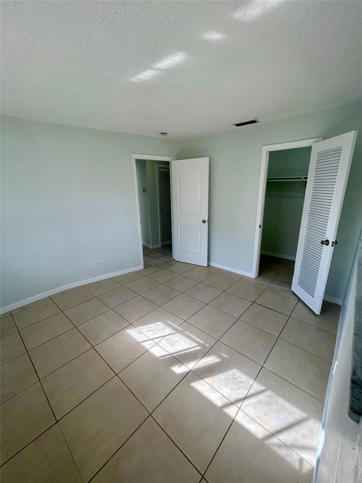 Coral Spgs Lakes 68-12 B - Residential Lease